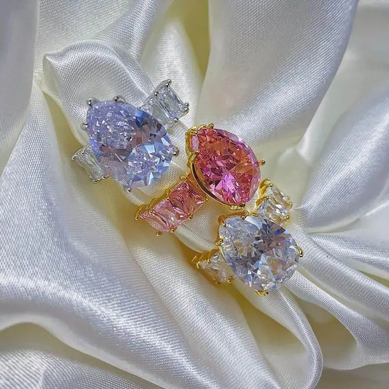 Женская розовая форма груши большая из розового золота с фианитами роскошное