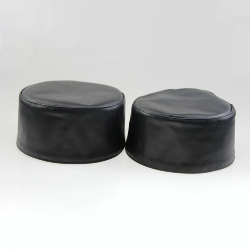 Мусульманская шапочка для молитвы однотонная из натуральной кожи с черепом