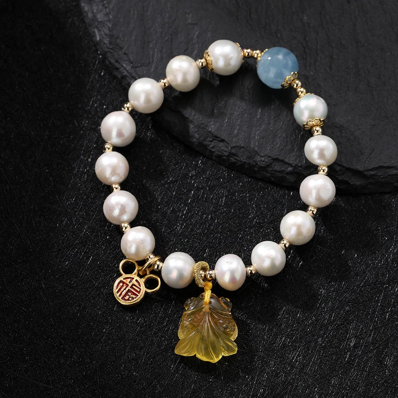 

Luxury Exquisite Pearl Amber Beaded Bracelet Goldfish Charm Bracelet for Women Fine Jewelry Bangles Accessories Gift