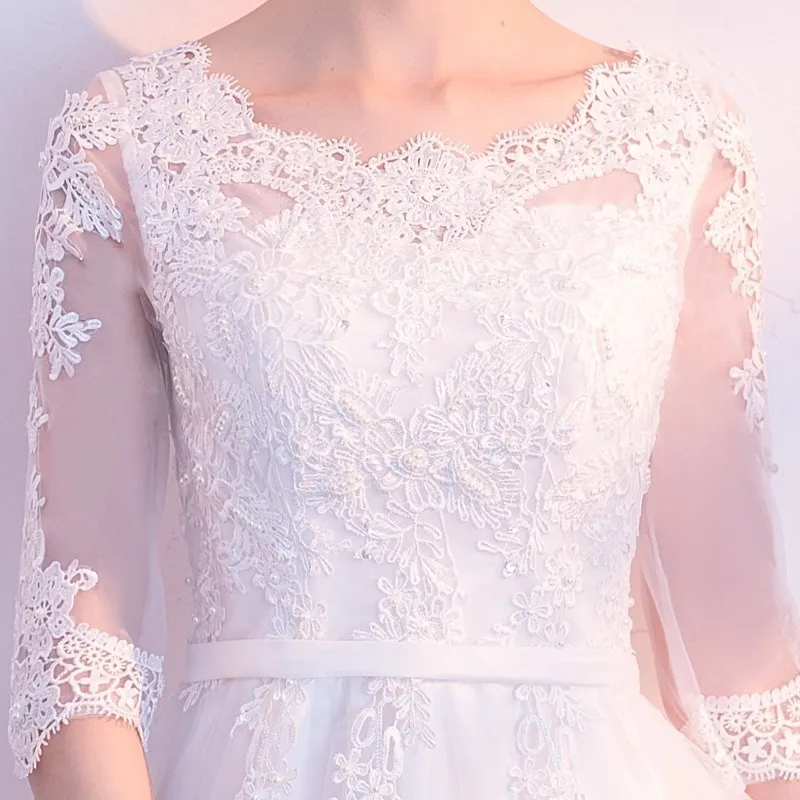 Короткое белое свадебное платье с аппликацией вышивка бисером цветок прозрачная