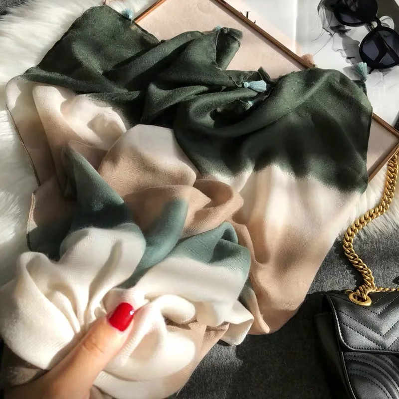 2020 Дамская мода обычный эффектом деграде (переход от темного к кисточками шаль из