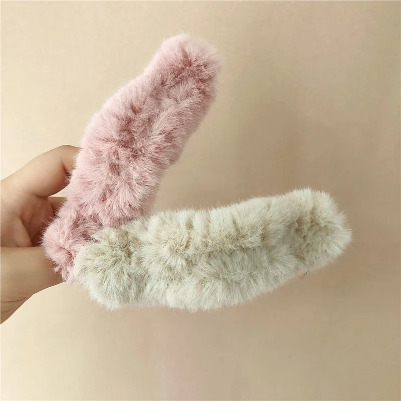

New Hot Korea Winter Plush Hairpins Solid Color Faux Fur Hair Clips Girls Barrettes Fashion Kids Soft Hair Accessories