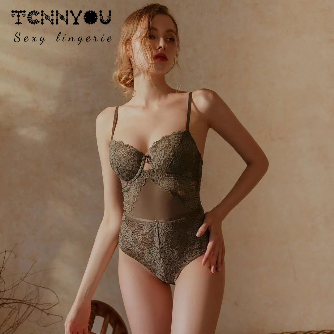 

Embroidered Siamese Lady Printed Transparent Lace Bra Female Gather Top Underwired Underwear Post Sexy Beauty Back Bra