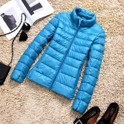 blue Размера плюс Для Женщин Легкая зимняя куртка-пуховик пальто 90% Белое пуховое пальто леди Зимнее пальто с капюшоном с длинным рукавом, тонкий теплый короткое пальто на молнии - Цвет: blue