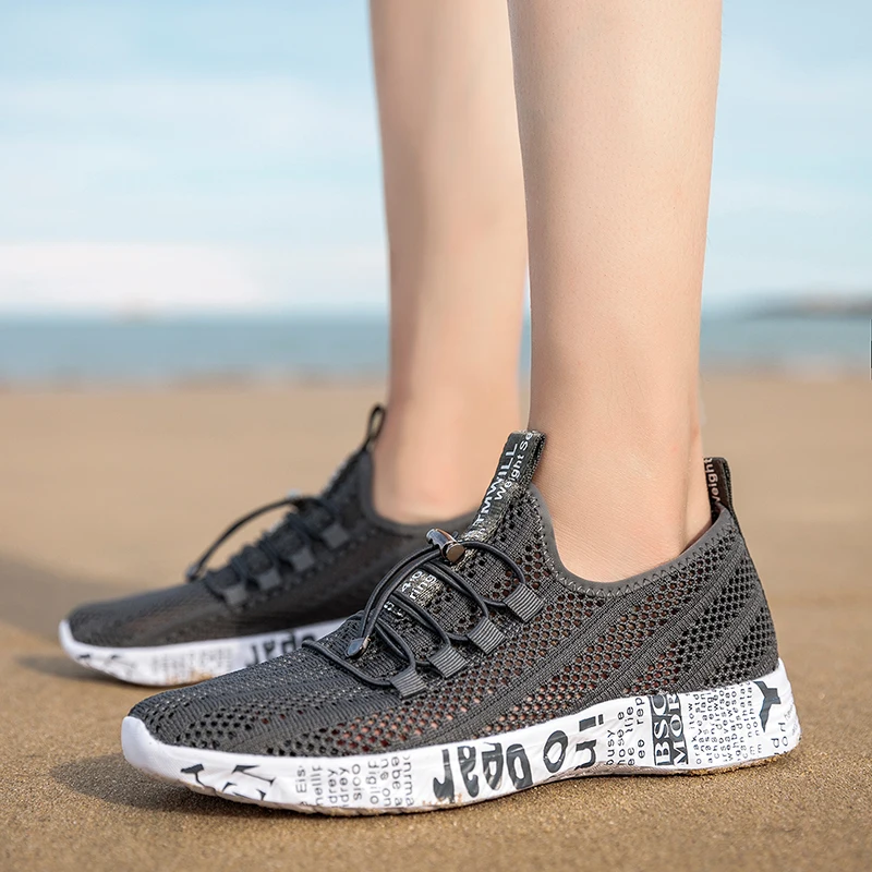 

2021 Men Women Quick Dry Wading Shoes Sports Water Shoes Breathable Light Aqua Upstream Sneaker Outdoor Barefoot Beach Sneakers