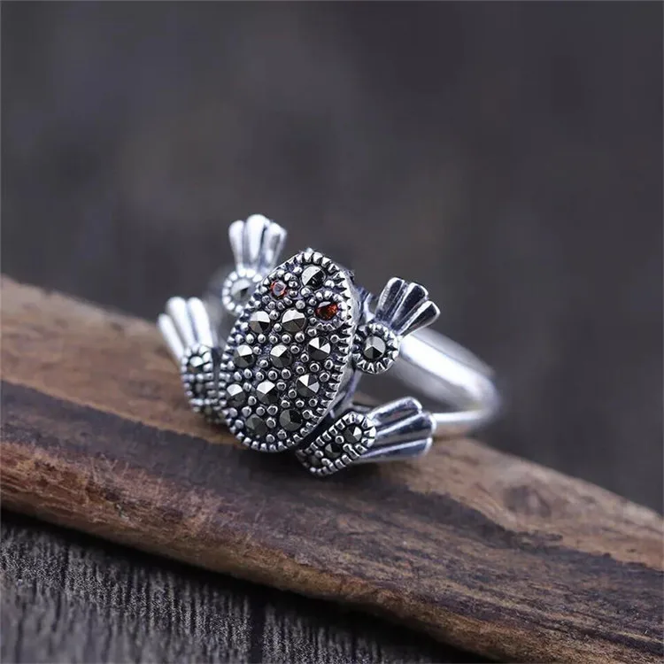 

Milangirl Vintage en Toad Red Crystal Eyes Marcasite Rings for Women Men Gothic Fashion Jewelry