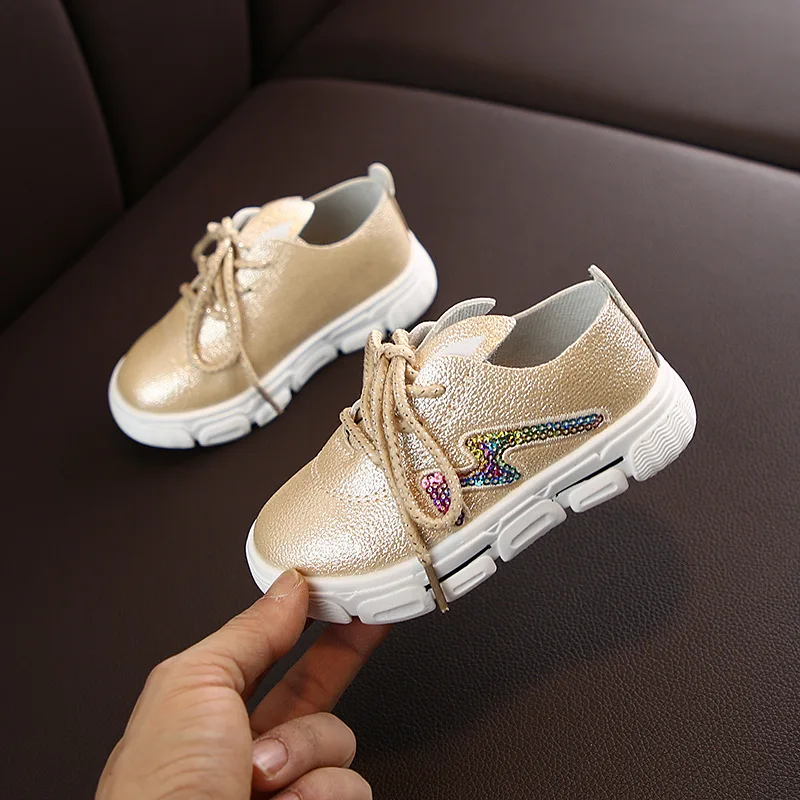 2020 модные кроссовки в полоску с блестками для девочек Дышащие детские туфли