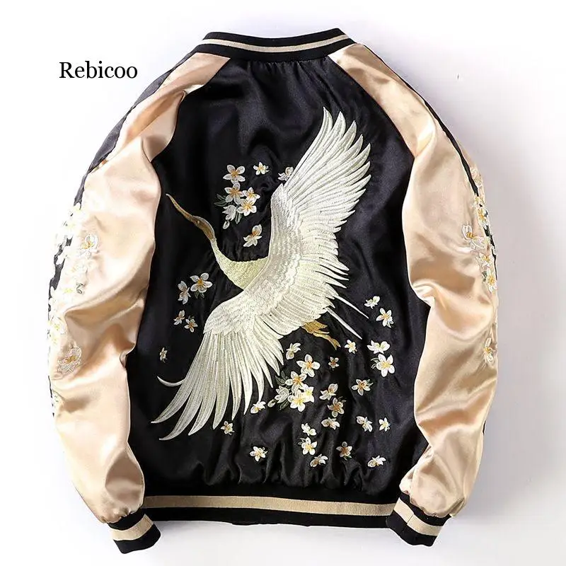 Куртка-бомбер женская демисезонная черная с вышивкой Феникс | Женская одежда