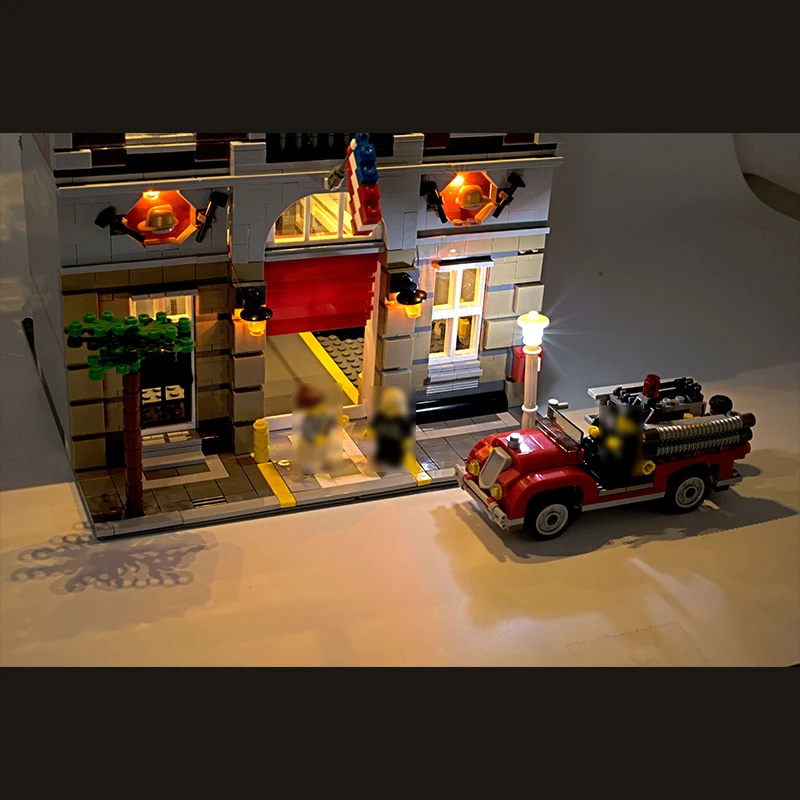 Светодиодный светильник комплект для 15004 пожарной станции 10197 Строительные