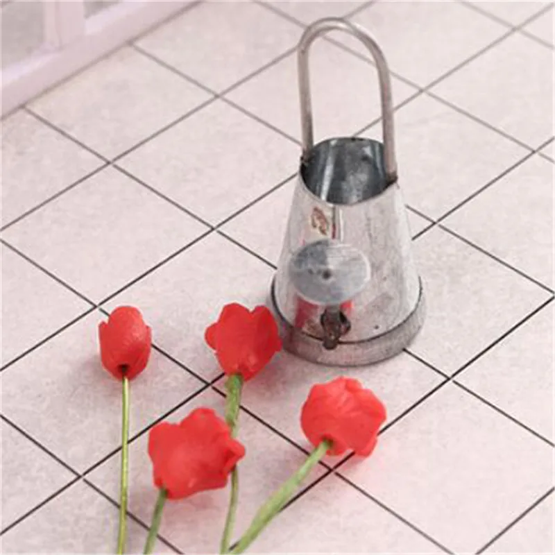 

1/12 Metal Watering Can Garden Dollhouse Miniature Decoration For Children Kids Dolls Acces Miniature Furniture