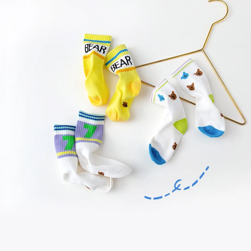 

3 Pairs Color-blocking Letters Boys And Girls Tube Socks Autumn Winter Keep Warm Absorb Sweat Socks For 3-12 Years Old Kids