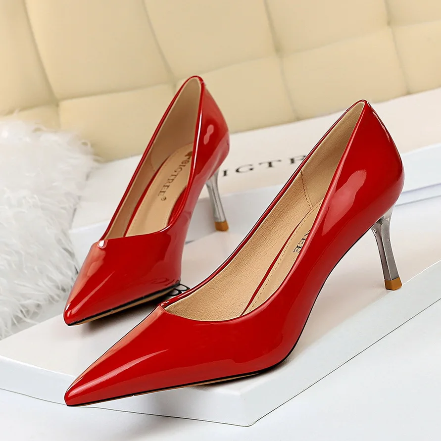 

Plus Size 2021 New Color Women Pump Single Shoe Female Heel Patent Leather Sexy Ladies Wedding Party Woman Gladiator