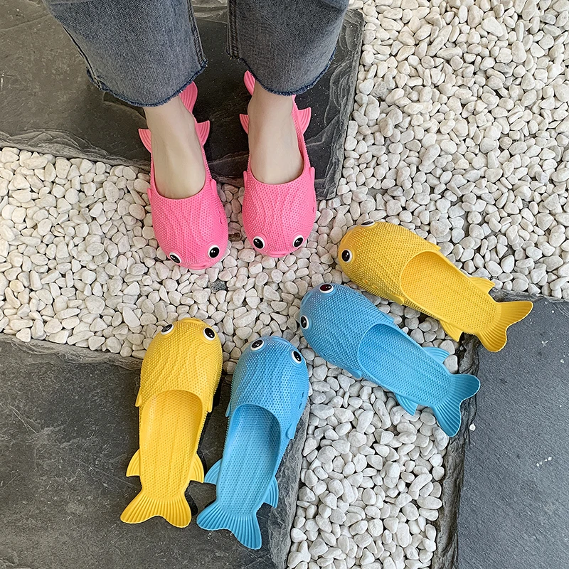 Шлепанцы для мальчиков и девочек Мультяшные радужные сандалии с единорогом