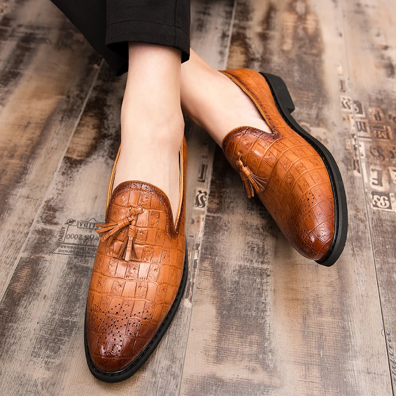 ALCUBIEREE/осенние модные лоферы с бахромой оксфорды мужские слипоны броги