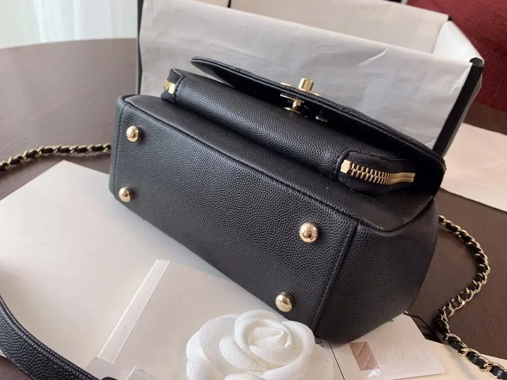 

Fantastic 2020 genuine Leather Luxury Fashion Handbags Women bag Runway For Female Ladies Europe Brand