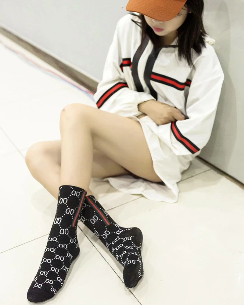 Размер: один size36-45 2020The новые зимние модные тремоло сетчатые красные мужские и женские носки нейтральные носки для скейтеров