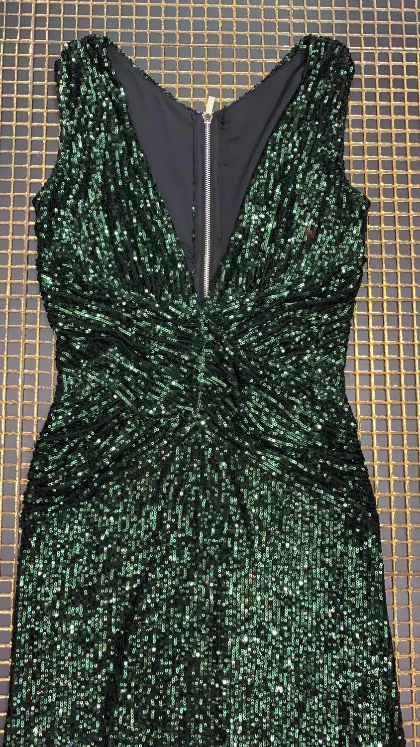 

2019 New Arrival Women Sequined green V-Neck sleeveless Vestidos Celebrity evening party bodycon bandage dress