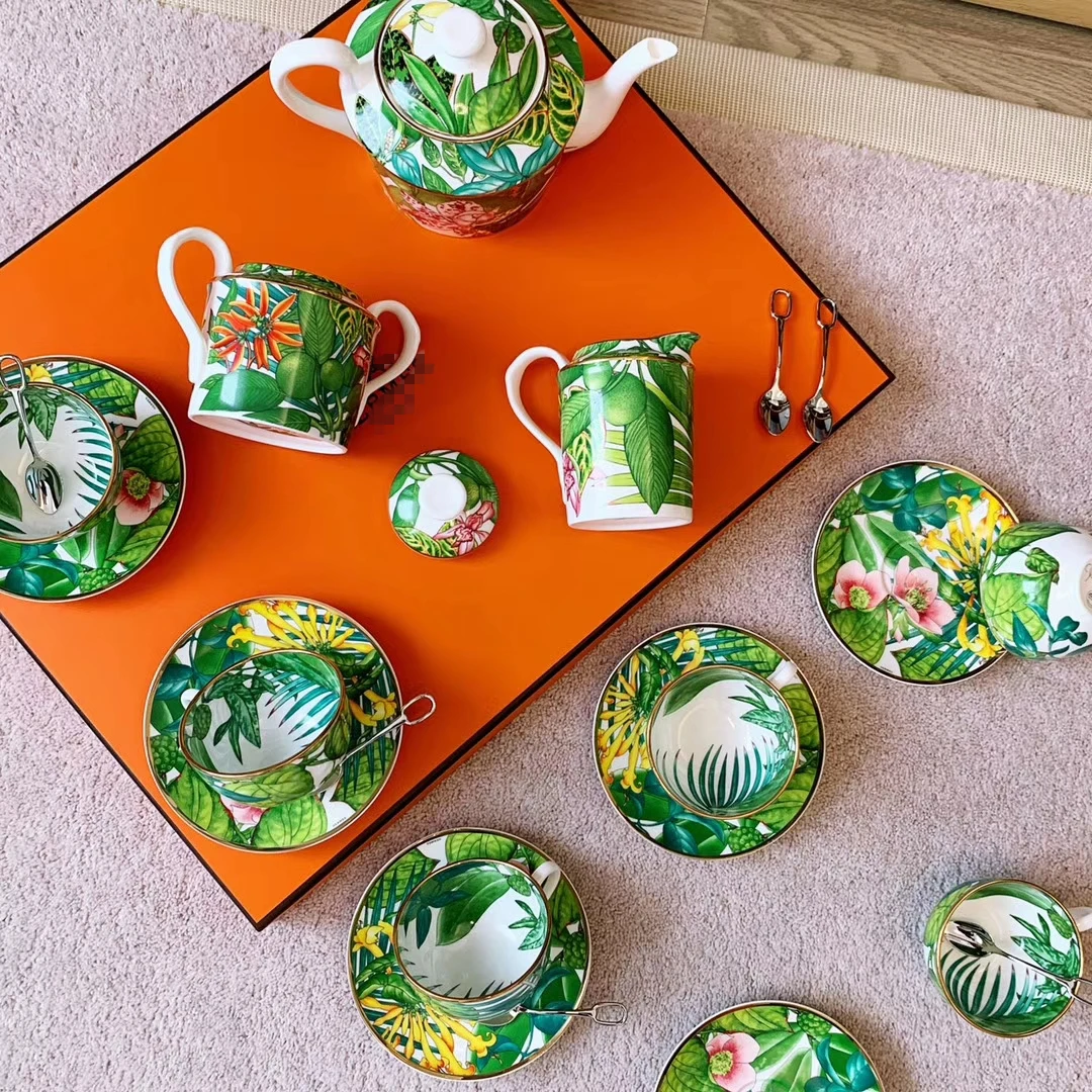 

15PCS/Set Luxury Bone China Tea Cup Saucer Spoon Set 250ml Coffee Cup Green Porcelain Tea Set Ceramic Teacup Coffee cup