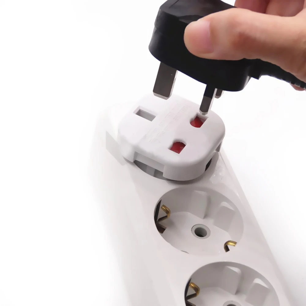 

1PCS AC 250V Universal UK to EU Plug Converter Power Charger Travel Adapter