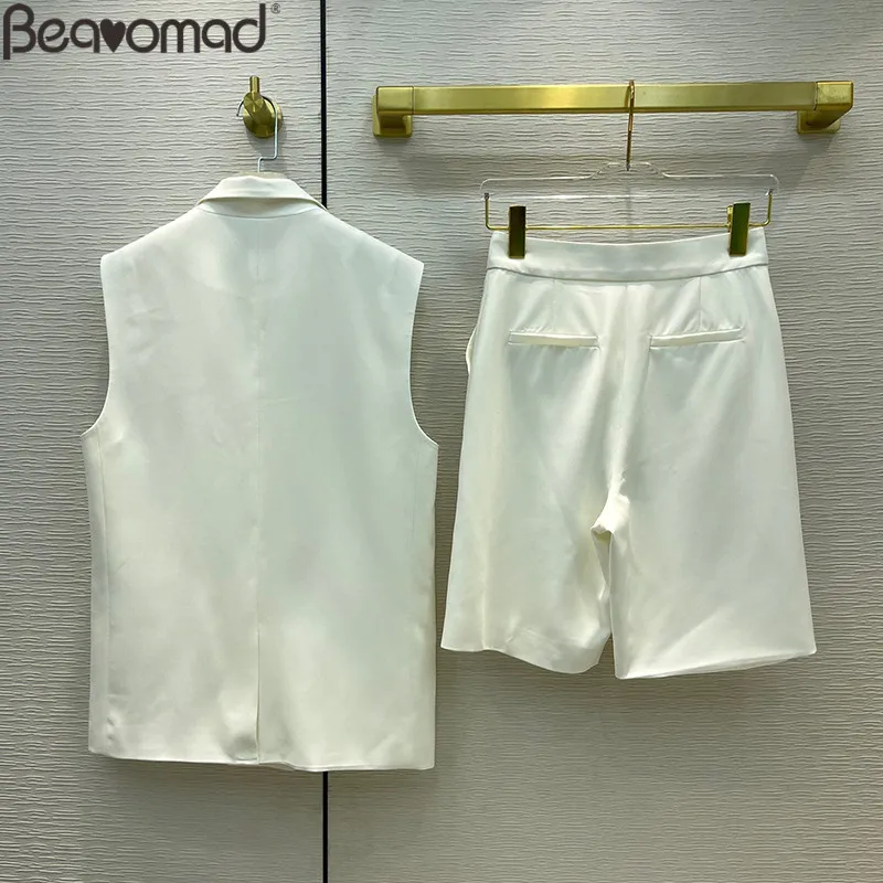 Bearomad 2021Fashion Woman White Shorts Suit Lapel Sleeveless Straight Type Long Style Coat + Solid Loose Half pants 2 Piece Set