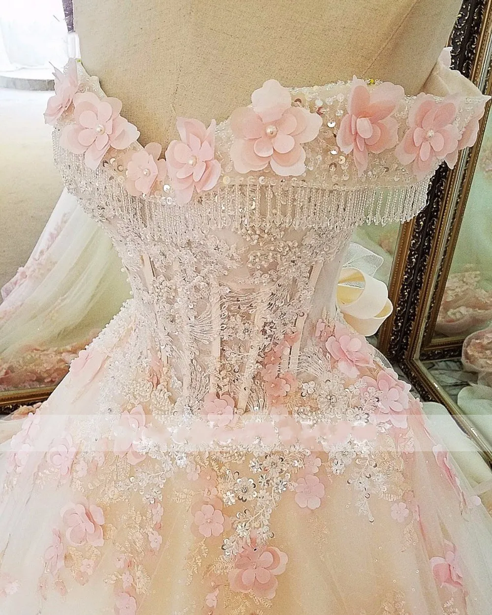 Элегантный вырез сердечком бисер бальное платье с блестками пышное Аппликации