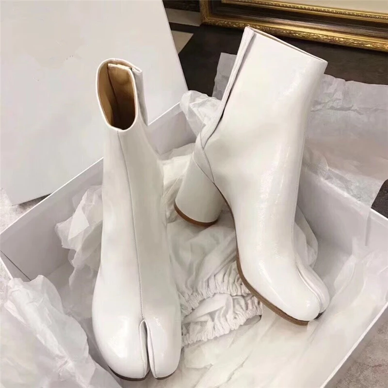 Zapatos mujer; Новинка; дизайнерские женские ботинки в стиле таби; женские ботильоны из натуральной кожи на массивном каблуке; Цвет серебристый, белый, черный; женская обувь