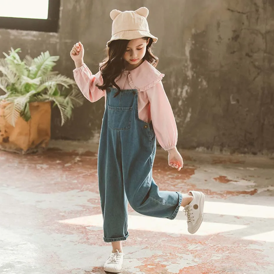 Детская одежда Блузка с оборками + джинсовый комбинезон для девочек из 2