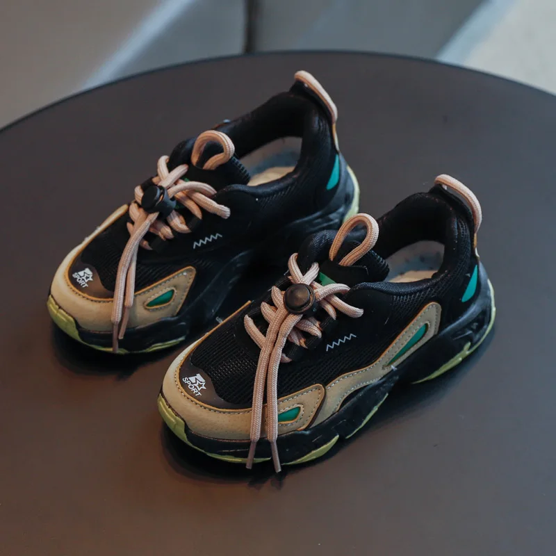 Кроссовки для мальчиков и девочек весенне-осенние разноцветные в стиле пэчворк