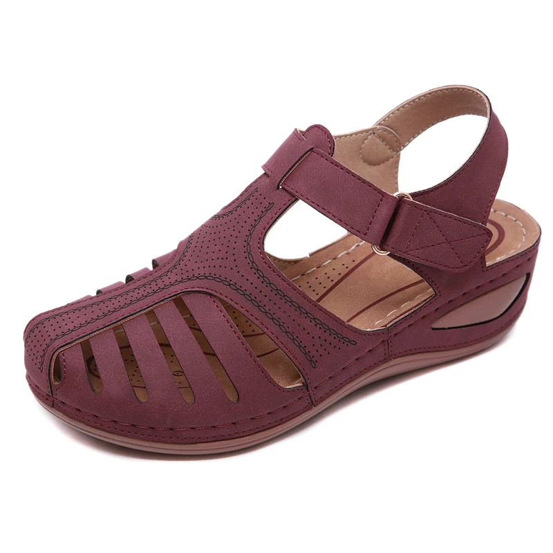 Женские босоножки на танкетке удобные с круглым носком мягкой подошве