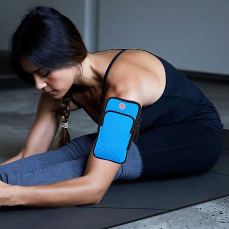

Удобная универсальная сумка на руку для смартфона для бега и фитнеса с отверстием для наушников, универсальная спортивная повязка на руку д...