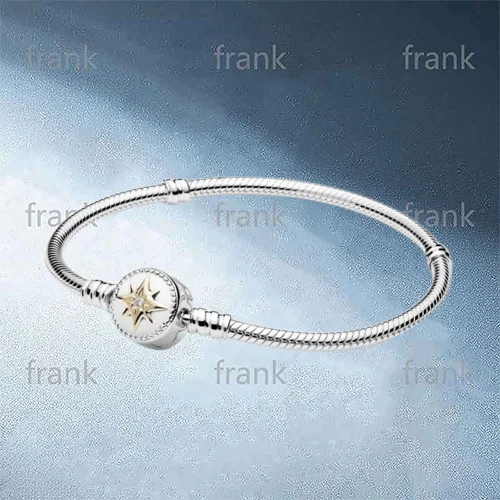 

598538C01_P1 Moments Love Compass Bracelet