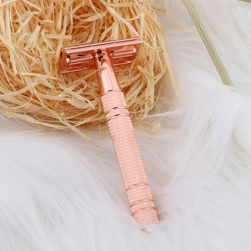 

Rose Gold Double-Edged Safety And Environmental Protection Razor Is The Best Gift For Lovers, With 5 Blades And A Small Brush