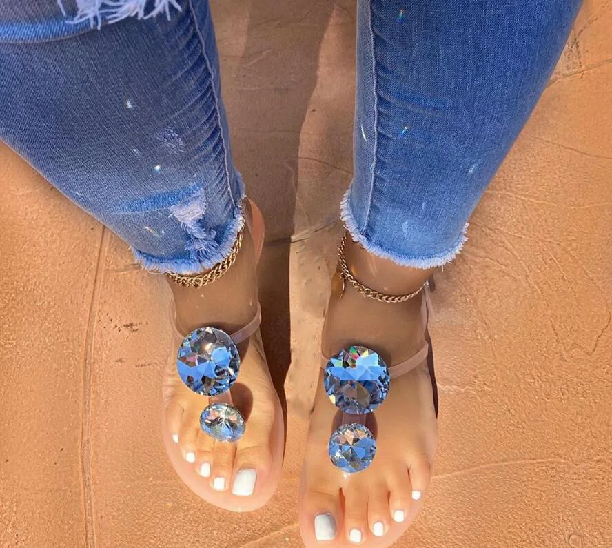 

Lager Size Women Sandal Summer Explosion Diamond Woman Sandals Female Crystal Slippers Jelly Shoes Flat with Fashion Beach Shoes