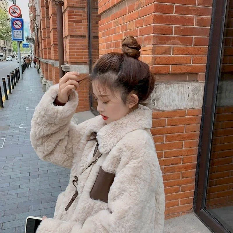 Imitation Rabbit Plush Fur Winter 2021 Thick Loose Korean Bowknot Buttons Bow Short Lamb Furry Jacket Female Kawaii High Street