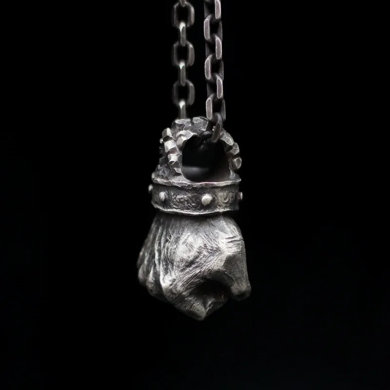 

Vintage Power Fist Necklace Motorcycle Party Punk Silver Color Necklace Hip Hop Jewelry for Men Women Cool Necklace Party Gifts