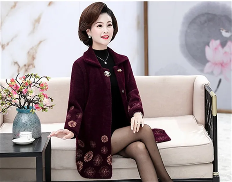 Autumn Winter Middle-aged Women Cashmere Sweater Jacket Large Size Women Imitation Water Velvet Coat 5XL High Quality W1419