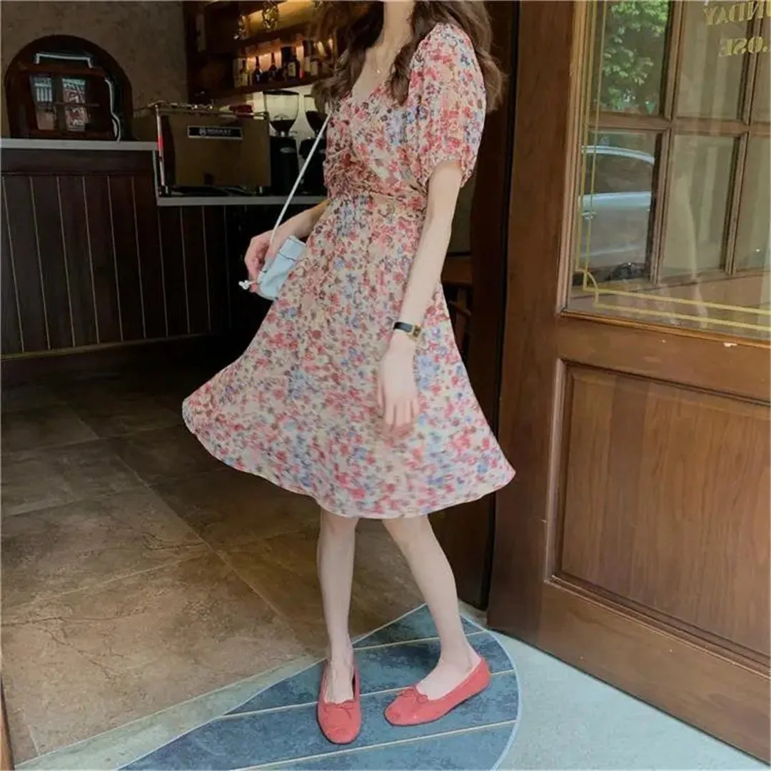 

Puff sleeve platycodon skirt first love small chiffon dress floral skirt female spring and summer 2021 new French v-neck