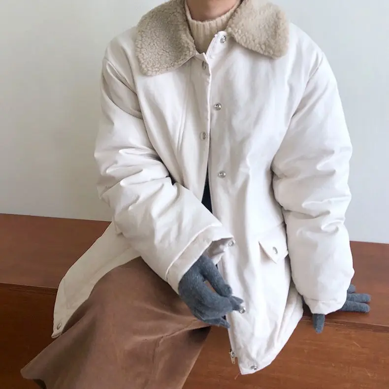 Новая теплая Женская куртка из меха ягненка с карманами и отложным воротником