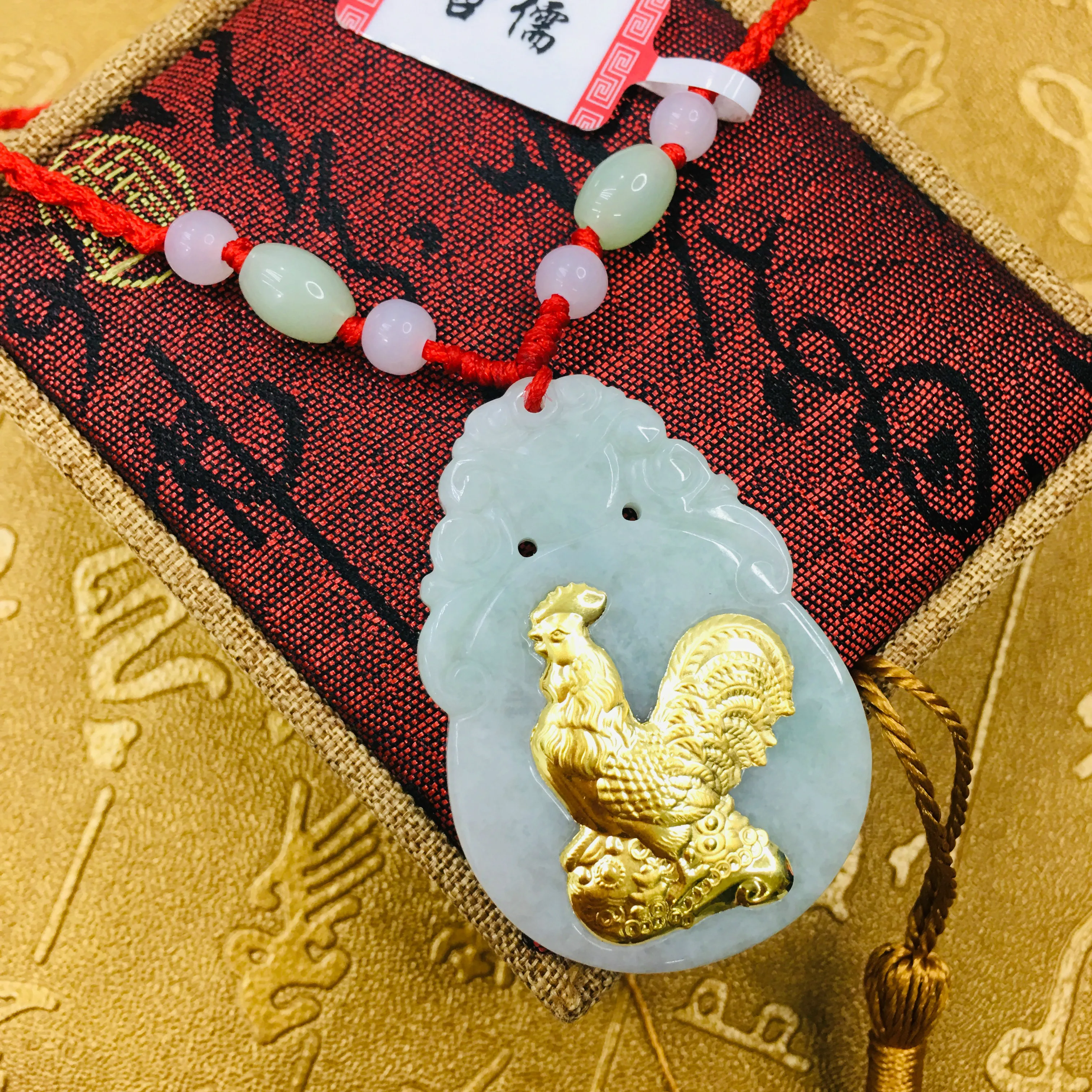 

Send A certificate Natural Burmese jade jade inlaid 24K gold zodiac good luck chicken pendant with handmade necklace