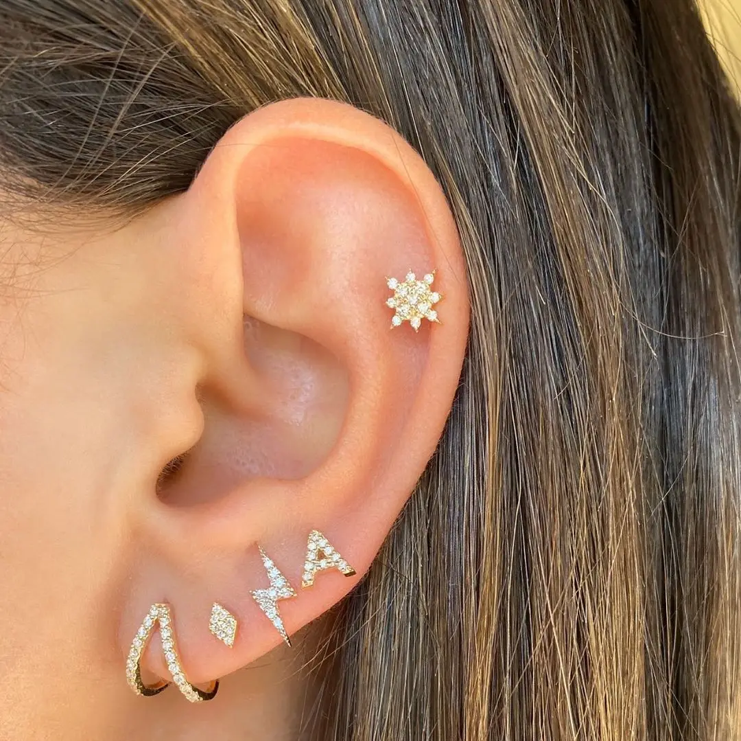 Женские серьги-гвоздики с цирконом в виде короны | Украшения и аксессуары