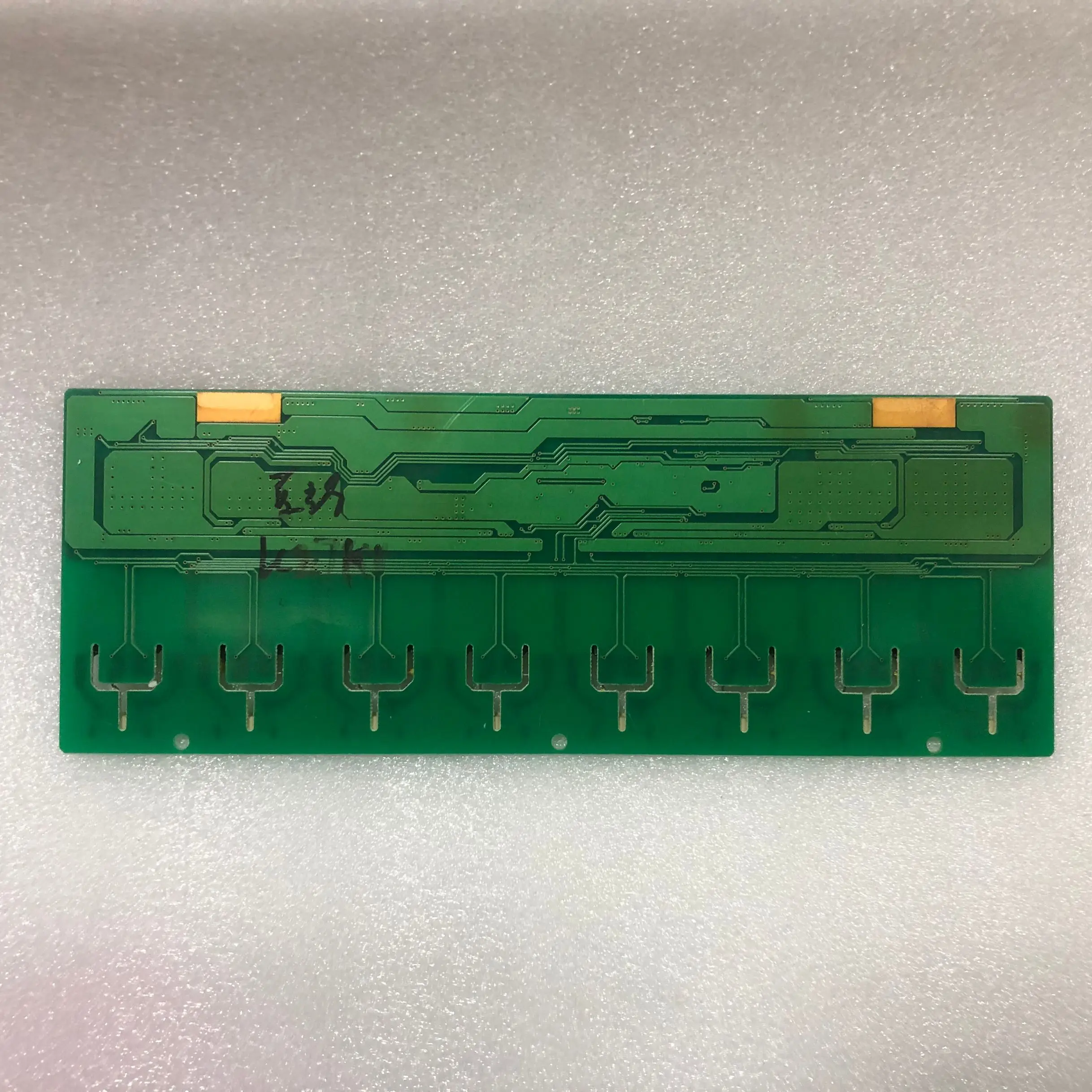 Тест для HPC-1561D HIU-641C AU lcd T26XW02 V.0 инвертор 19.26006.108