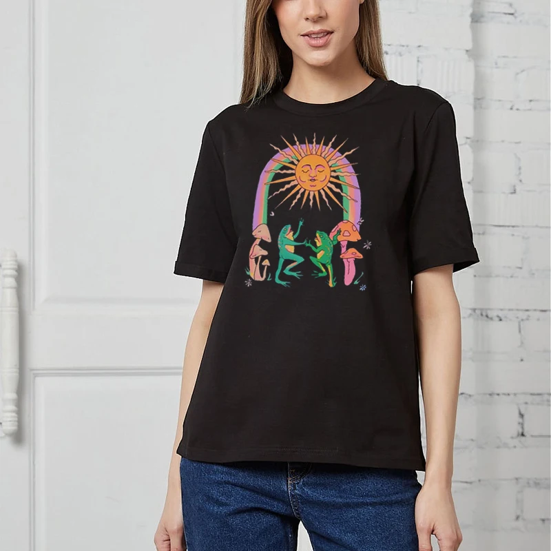 

Funny Cartoon Graphic Women T-shirt Cute Dancing Frog Printed Tees Kawaii Harajuku Summer Fashion Streetwear Cotton Leisure Tops