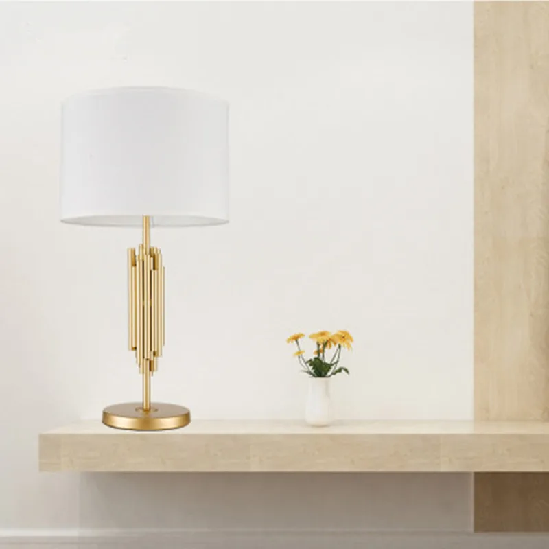 Популярная Золотая Настольная лампа с искусственными элементами детский