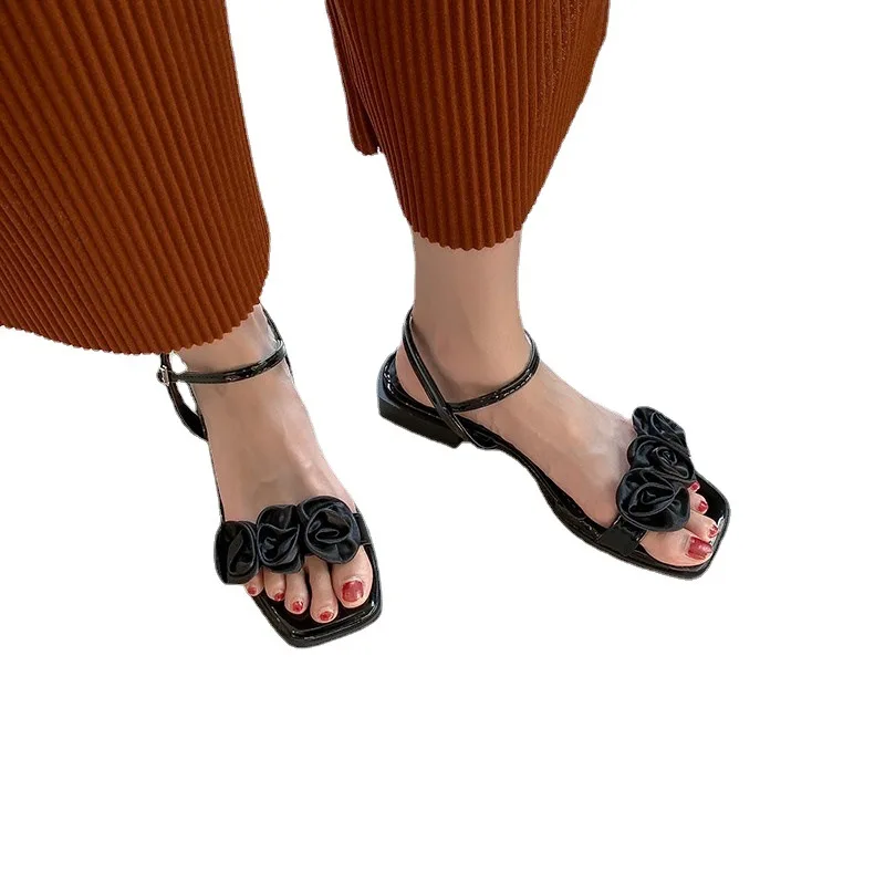 

2021 New Summer Casual Fashion Solid Color Women's Shoes All-match Comfortable Toothy Sandals Square Head Flower Women's Shoes