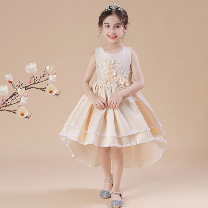 Длинное платье со шлейфом для девочек глянцевые атласные платья с бисером