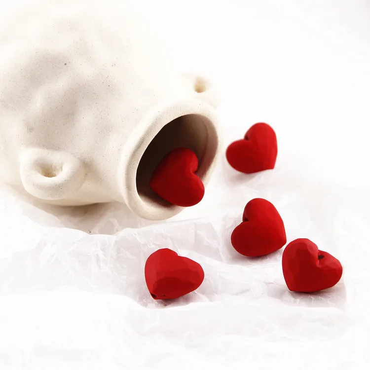 Красный персик сердце маленькая резиновая краска спрей прямые отверстия бисера