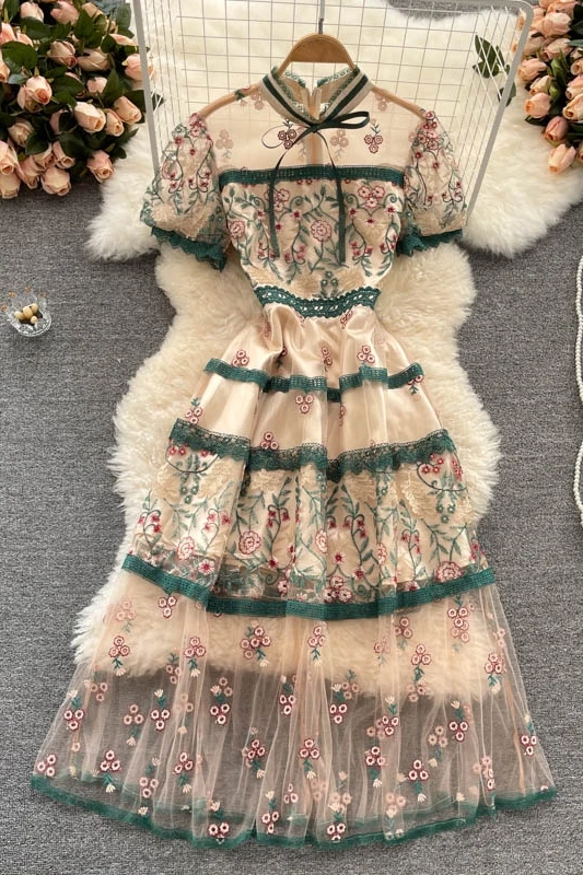 

Women's Vintage Embroidery Party Vestidos Summer Short Sleeve Streetwear Elegant Long Dress High Waist A Line Mesh Dress