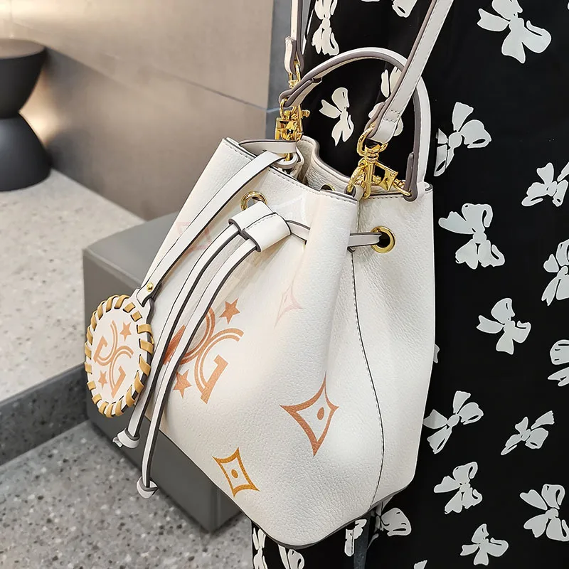 

2021 New Fashion Famous Luxury Brand Ladies High-quality Printing Large-capacity Bucket Handbag Crossbody Shoulder Bag Sac Luxe