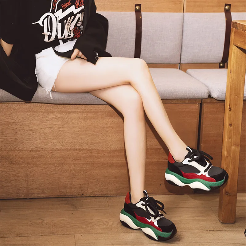 Женские кроссовки FEDONAS разноцветные из натуральной кожи на плоской платформе