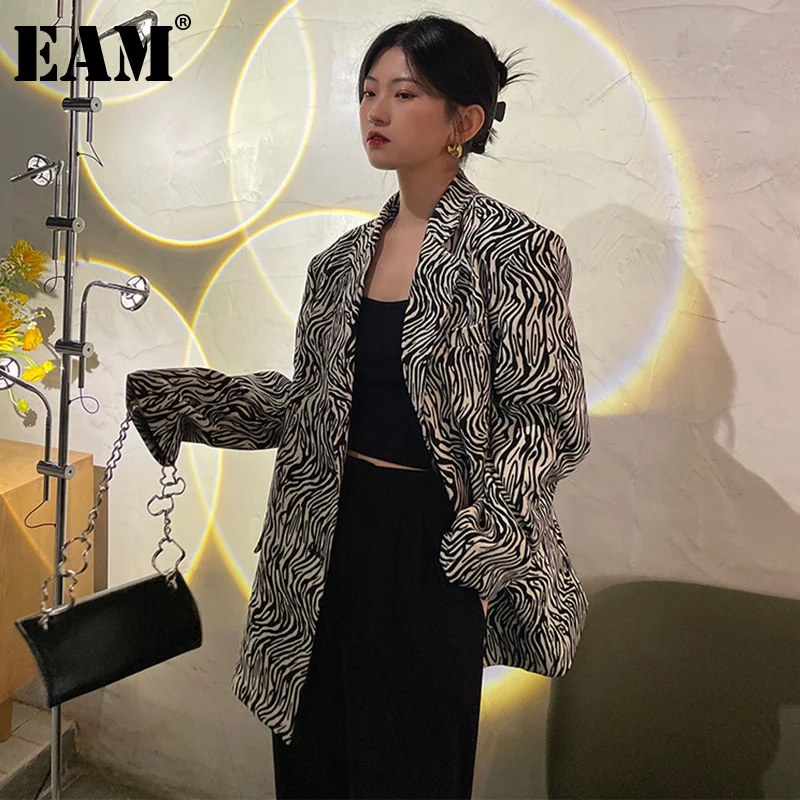 

[EAM] Женский блейзер черного цвета с рисунком зебры, большой размер, новая свободная куртка с длинными рукавами и лацканами, модная демисезон...